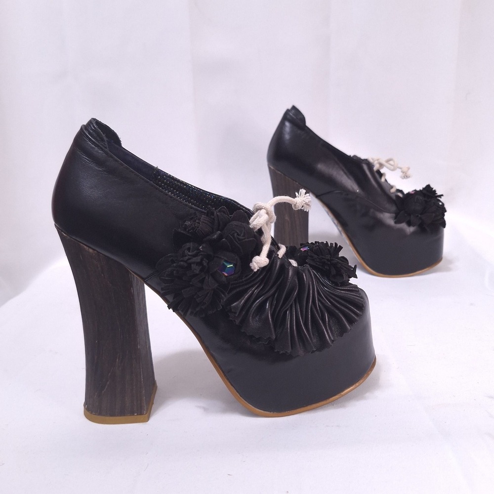 Irregular Choice Pertrisha Leather Floral Ruffle Platform Heels Womens 6.5 Black - Picture 2 of 11